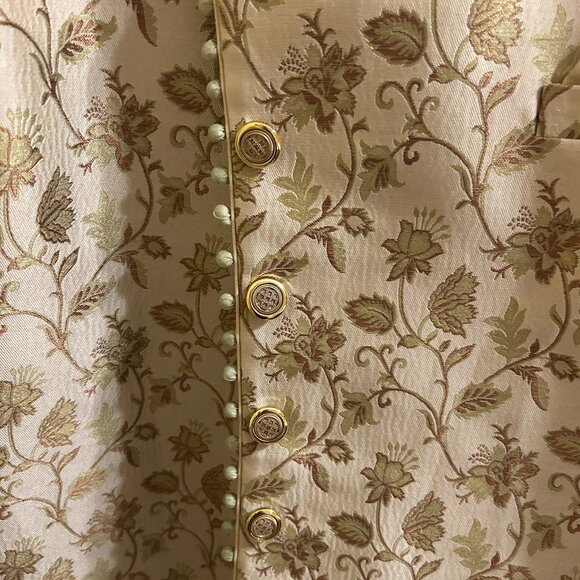 Men’s Gold Sherwani - Picture 4 of 6